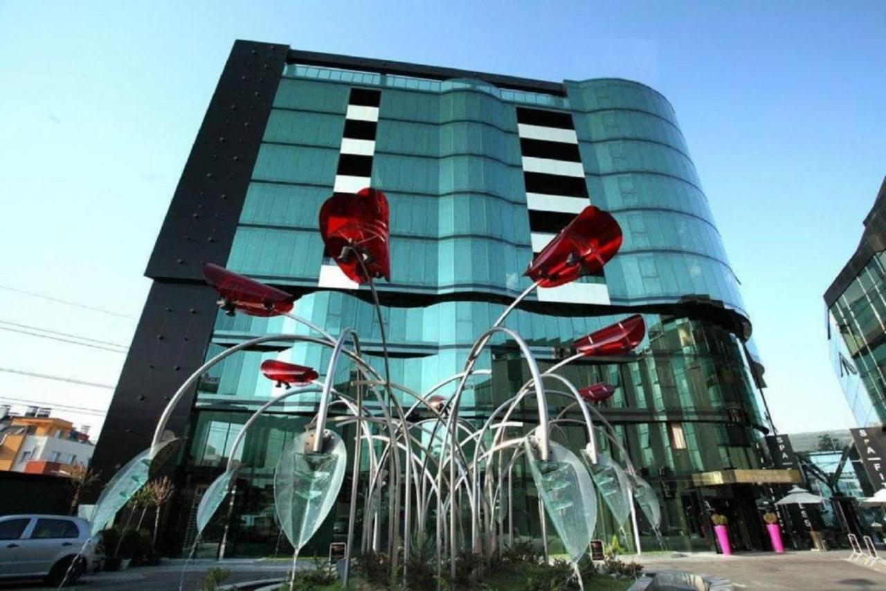 Hotel Emirates Sofía Exterior foto